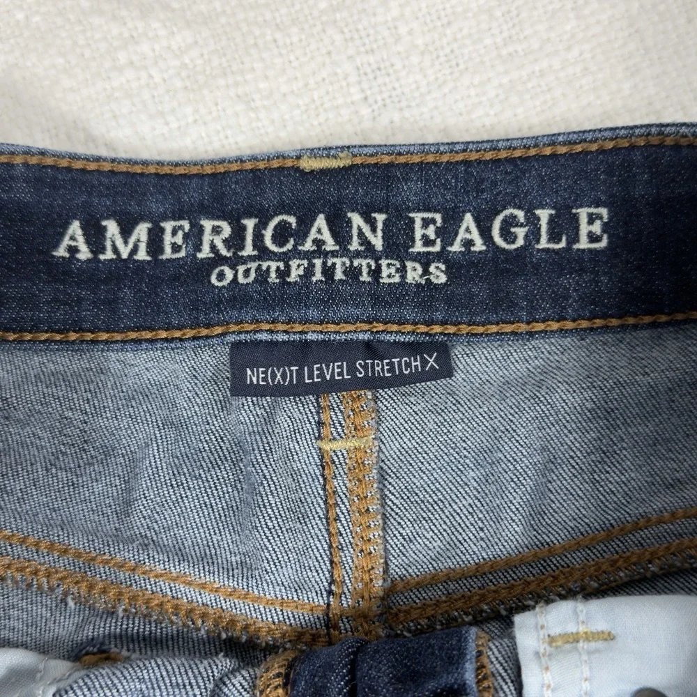 American‎ Eagle Next Level Stretch Midi Distressed Blue Jean Shorts Size 2 Dark